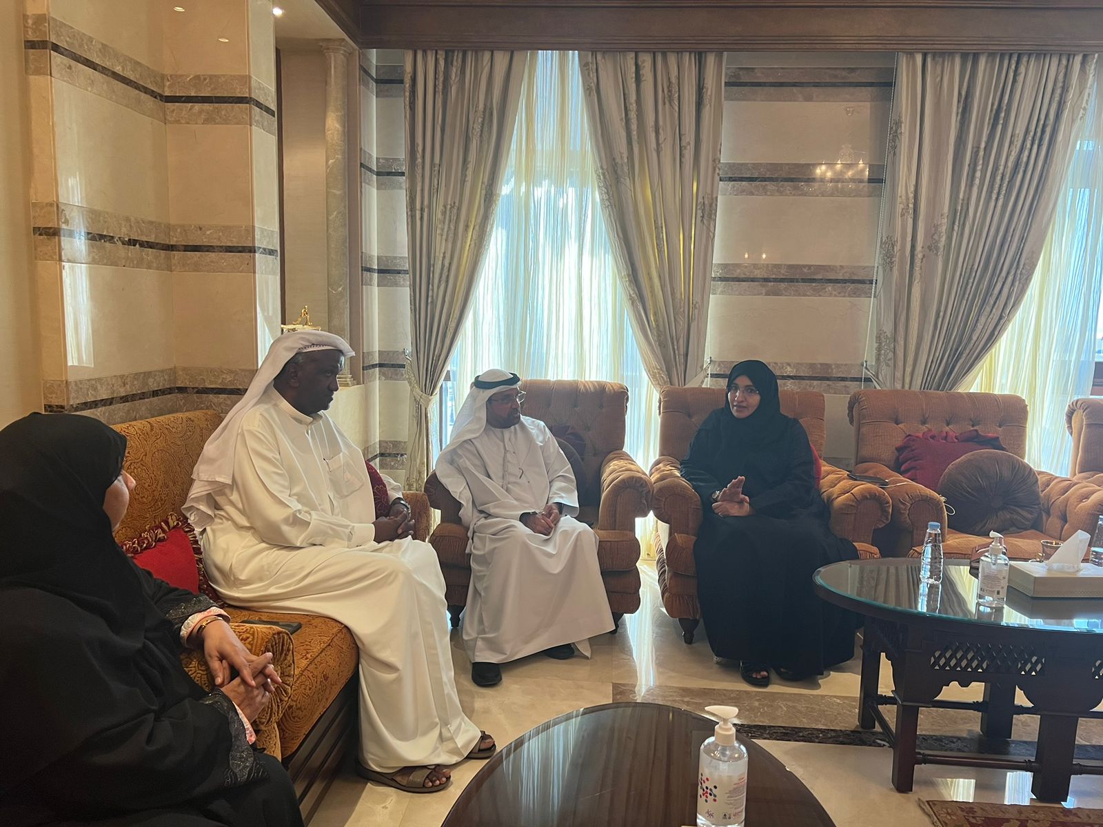  وفد من جمعية الإمارات للمتقاعدين يزور المجلس الأعلى للأسرة